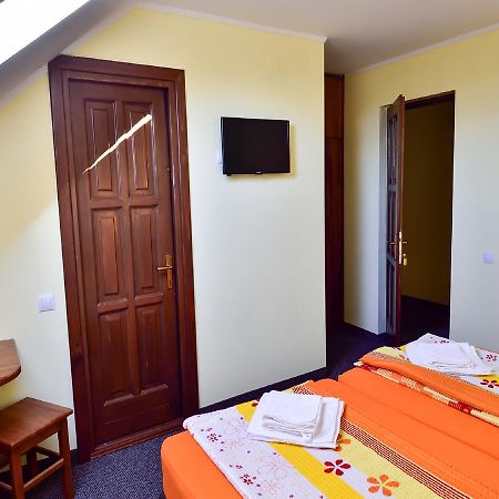 Gyongyvirag Panzio Bed & Breakfast Turia Eksteriør bilde