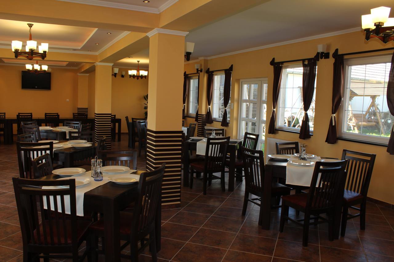 Gyongyvirag Panzio Bed & Breakfast Turia Eksteriør bilde