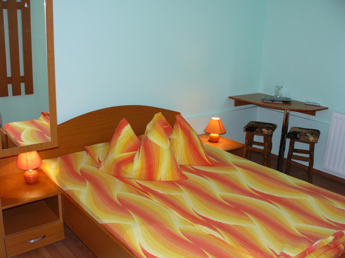 Gyongyvirag Panzio Bed & Breakfast Turia Eksteriør bilde